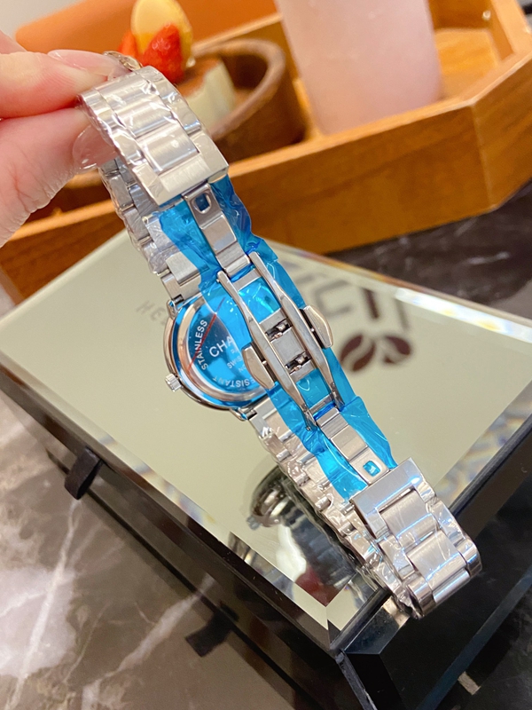 ブランド時計背面デザイン